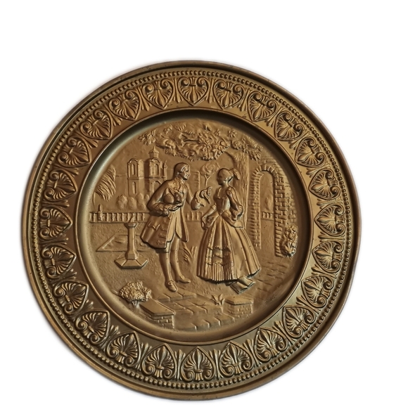 Vintage Brass English  Embossed Decorative Wall Hanging Plate Set(3) - Picture 4 of 4